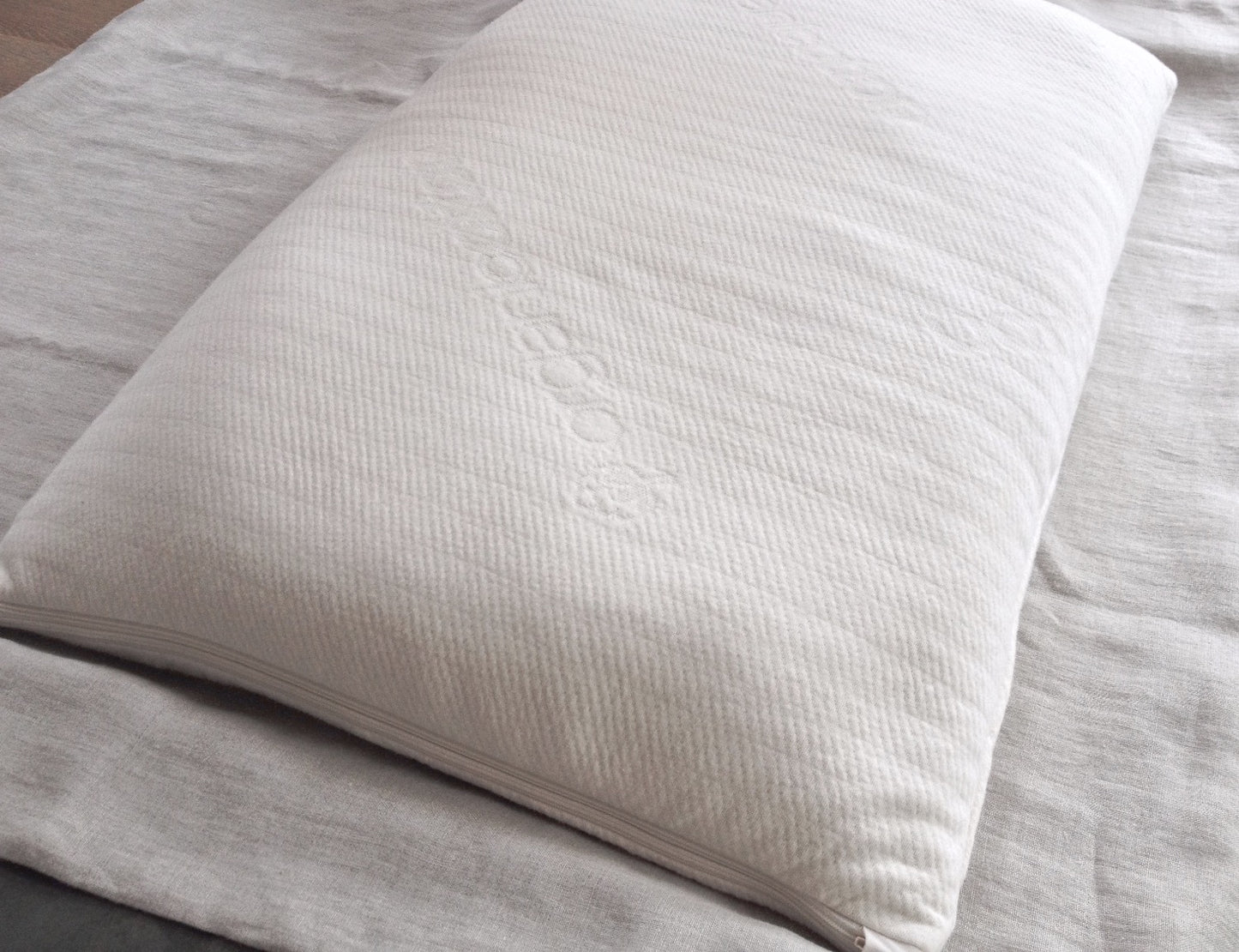 Organic Pillow Inserts + Natural Pillow Fillings